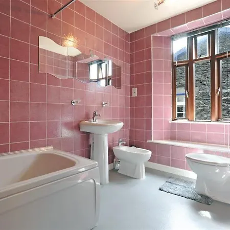 Honeysuckle * Bowness-on-Windermere